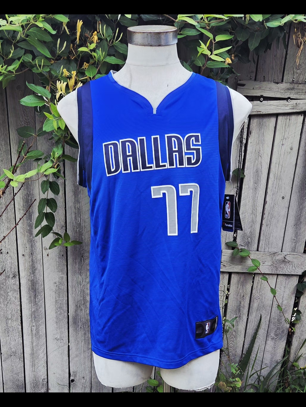 Dallas Luka Dončić #77 Blue Basketball Jersey FANATIC BRAND NEW WHIT TAGS